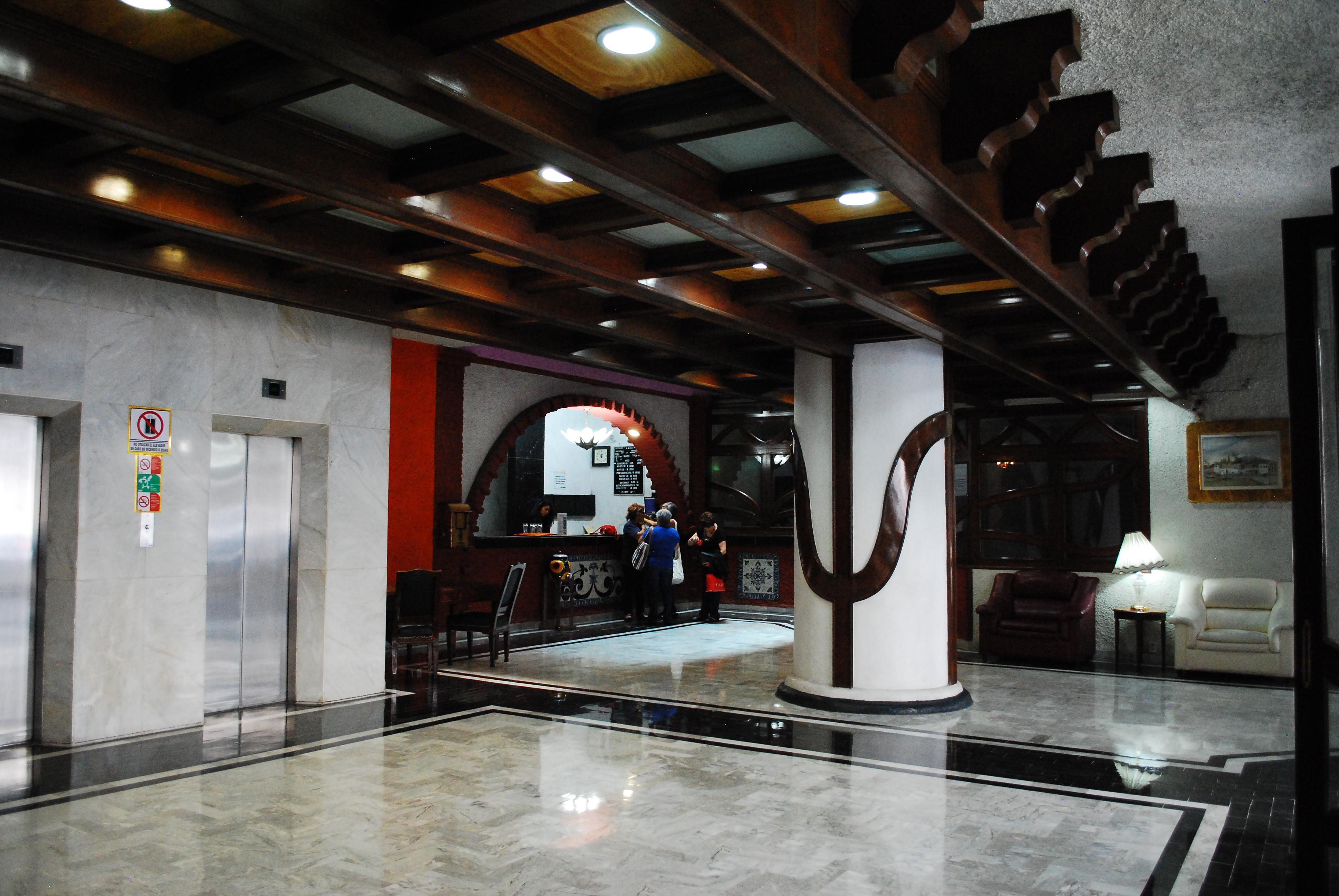 Aristos Puebla Hotel Buitenkant foto